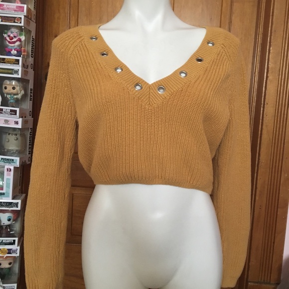Kendall & Kylie Sweaters Kendall And Kylie Jenner Yellow Cropped